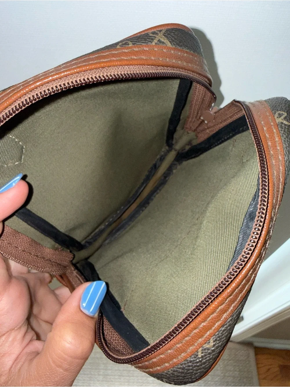 Vintage Louis Ronsard Crossbody Bag